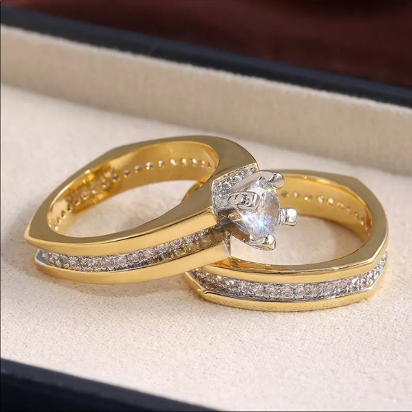 New Women’s Yellow Gold Diamond 2pc set Ring - Picture 4 of 6